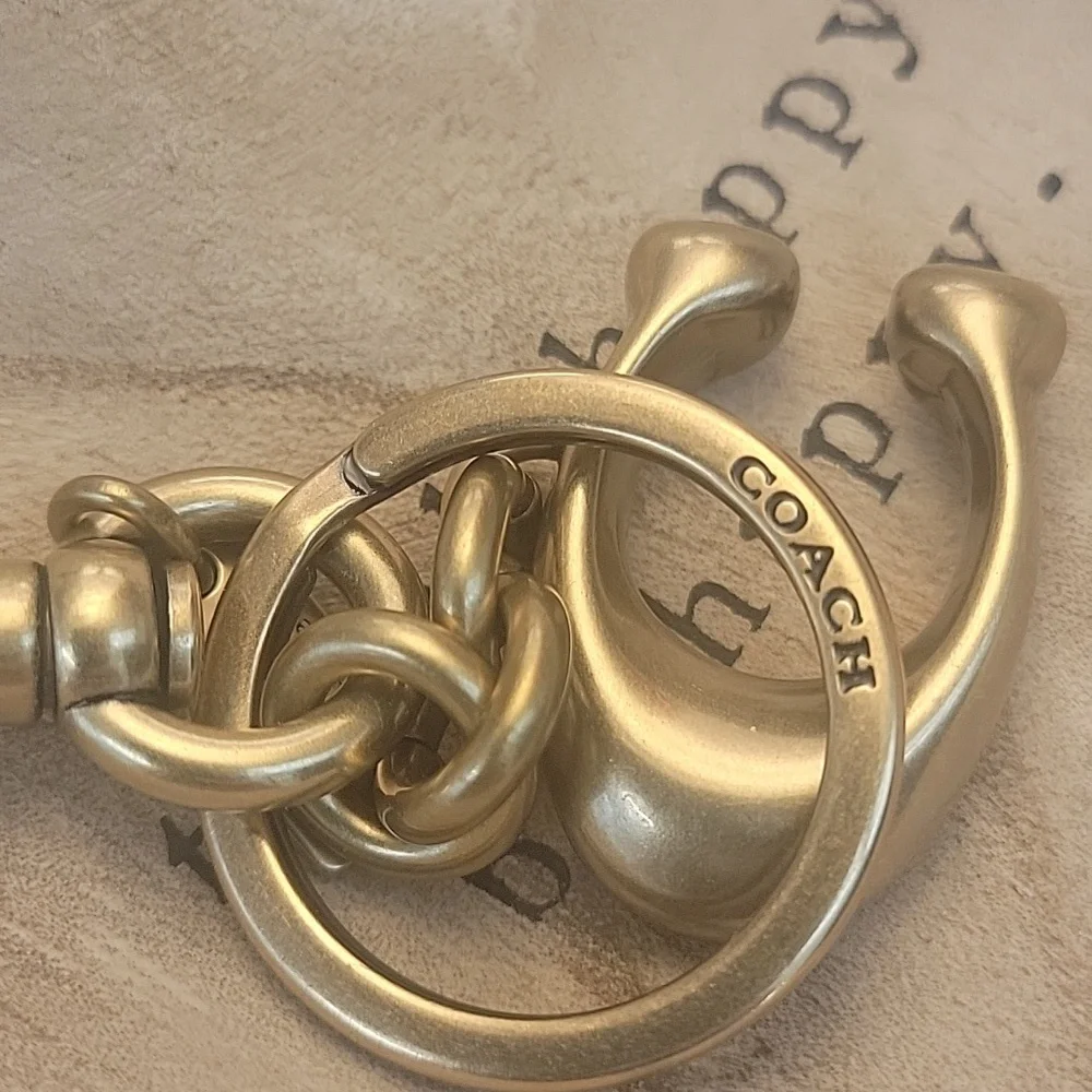 NWOT BRASS COACH C KEYCHAIN - Picture 4 of 8